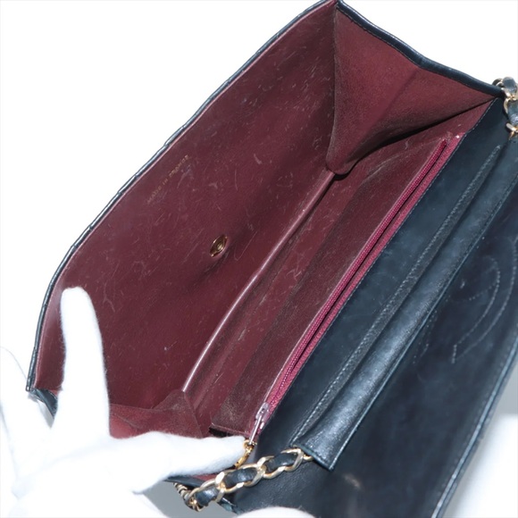 Authentic CHANEL black lambskin gold hardware quilted bag - Picture 4 of 16